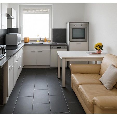Gemuetliches Lisa Zimmer Mit Gemeinschaftskueche Heilbronn Zentrum Εξωτερικό φωτογραφία