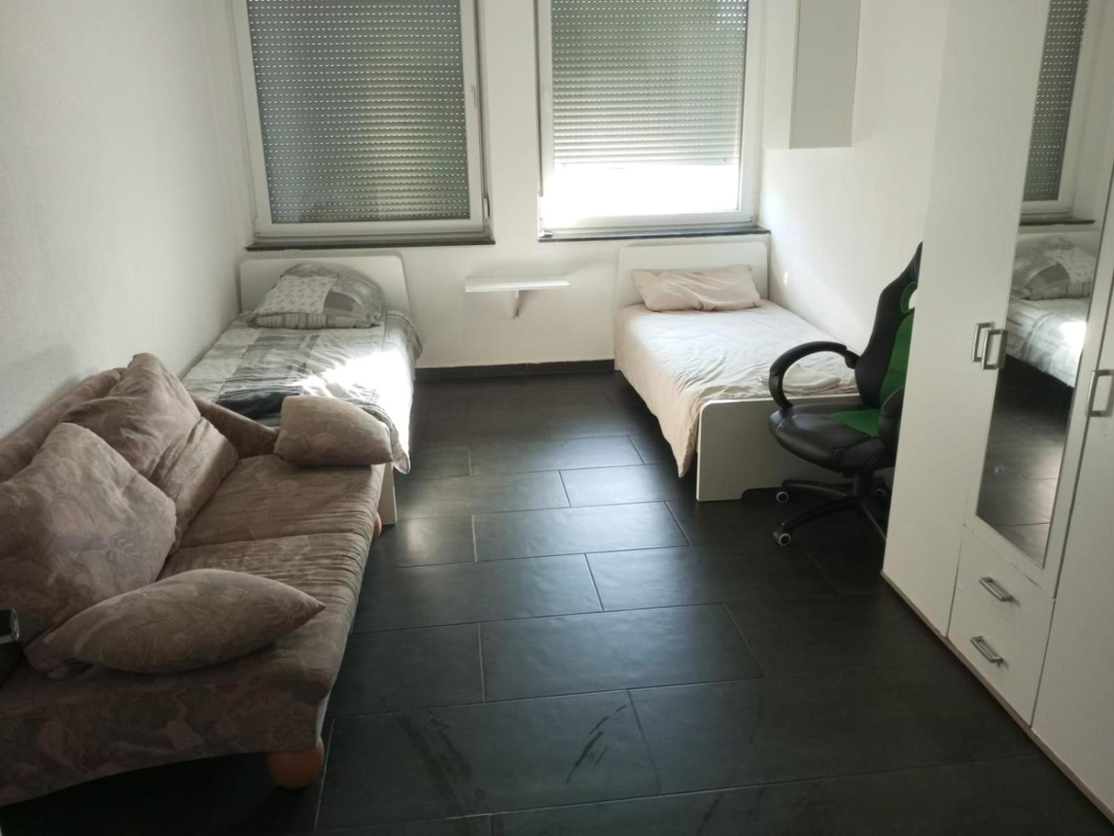 Gemuetliches Lisa Zimmer Mit Gemeinschaftskueche Heilbronn Zentrum Εξωτερικό φωτογραφία