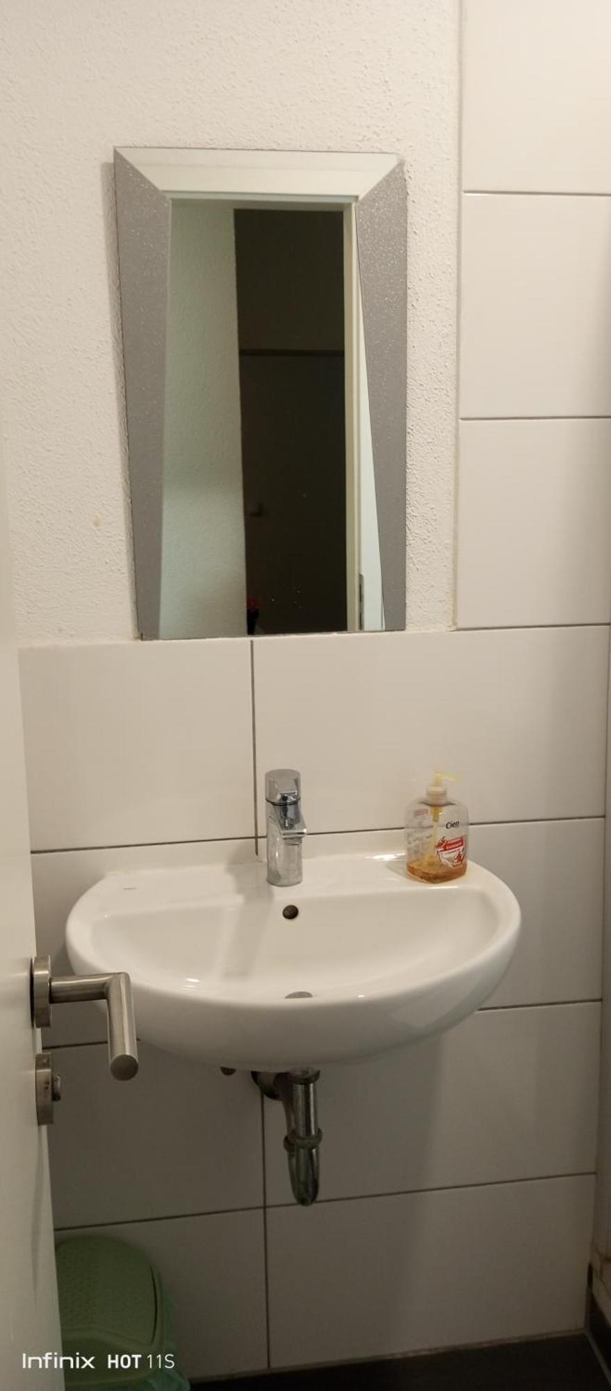 Gemuetliches Lisa Zimmer Mit Gemeinschaftskueche Heilbronn Zentrum Εξωτερικό φωτογραφία