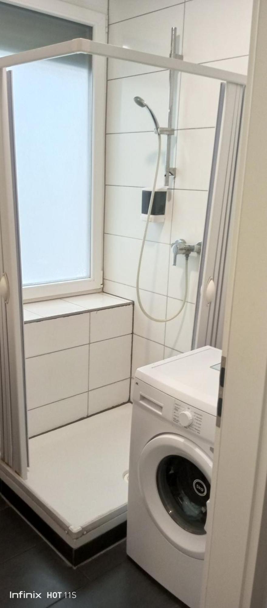 Gemuetliches Lisa Zimmer Mit Gemeinschaftskueche Heilbronn Zentrum Εξωτερικό φωτογραφία